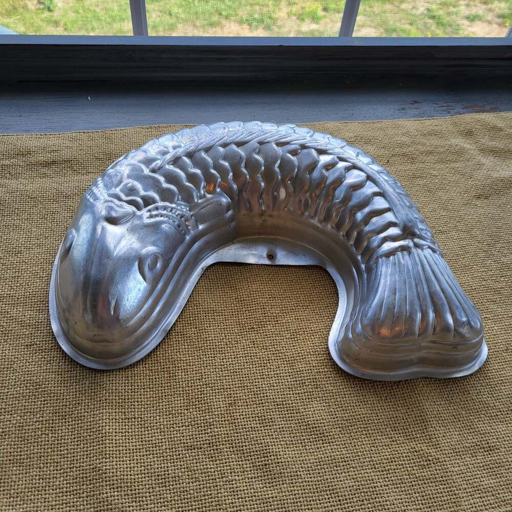 Vintage Aluminum Fish Shaped Jello Mold Cake Pan